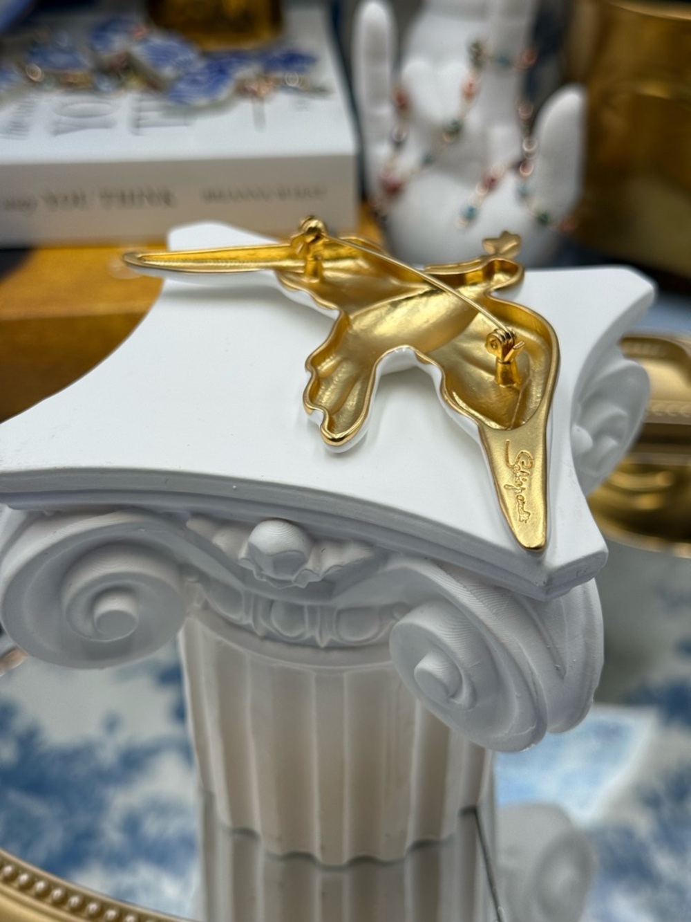 🆕 SCHIAPARELLI for Museum Gift Shop 🧿 NWOT White Dove Bird of Peace Brooch - Picture 9 of 16